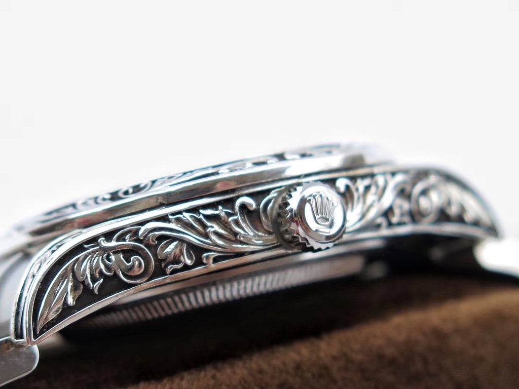 CLASSIC 40MM HAND-ENGRAVED CASE WHITE DIAL WATCH