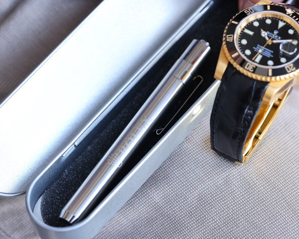 CLASSIC 40MM TWO-TONE GOLD-TONE STEEL CASE BLACK CERAMIC BEZEL LEATHER STRAP WATCH