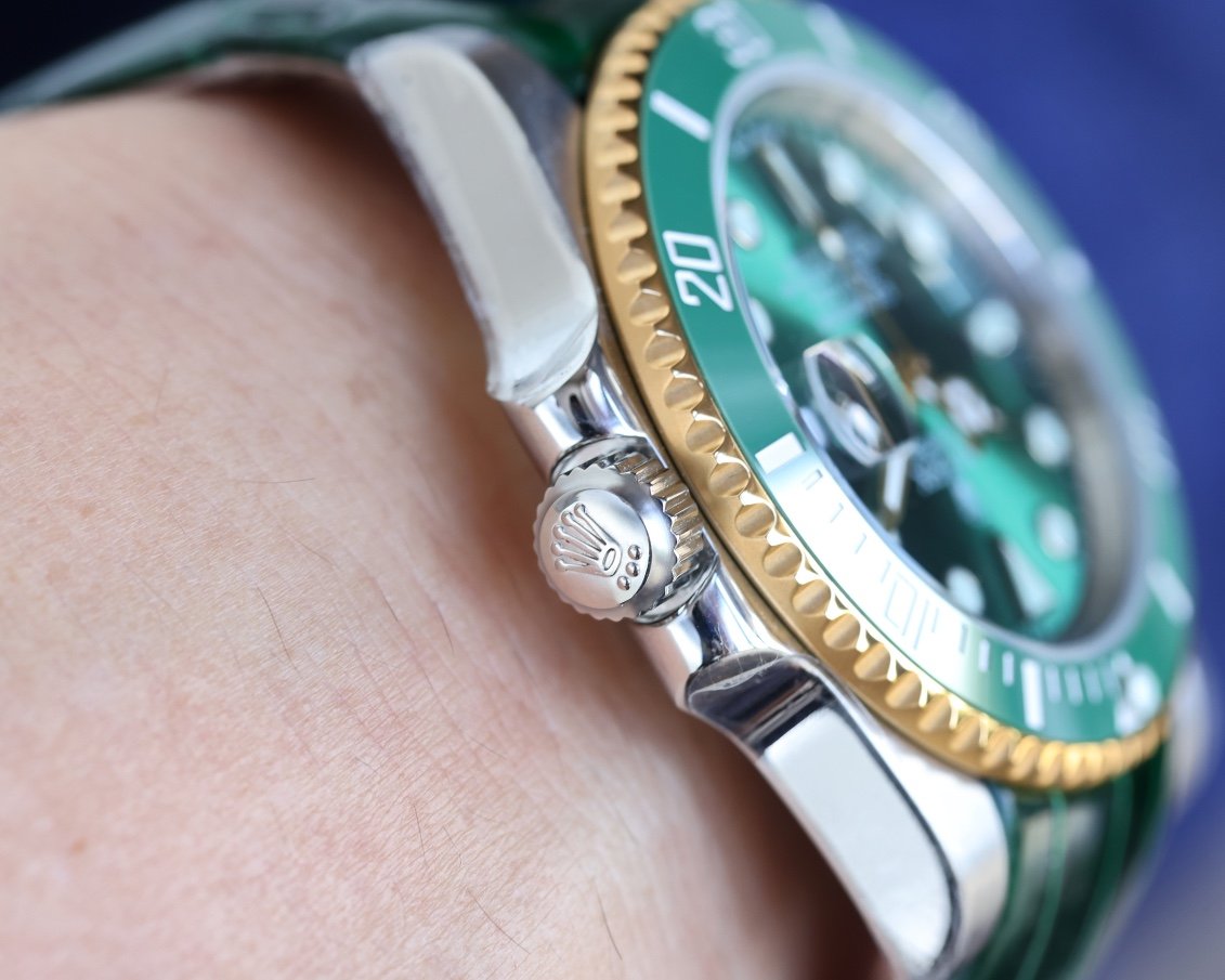 CLASSIC 40MM TWO-TONE GOLD-TONE STEEL CASE GREEN CERAMIC BEZEL LEATHER STRAP WATCH