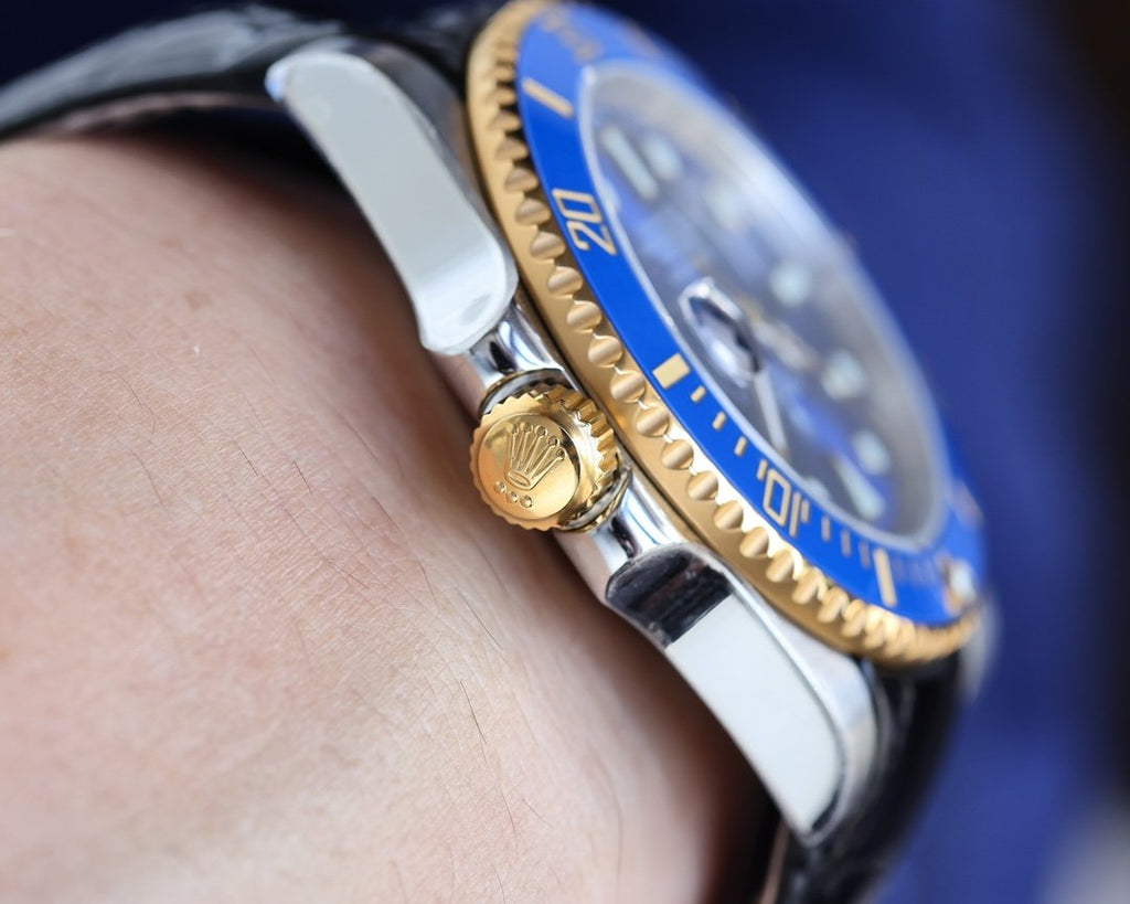 CLASSIC 40MM TWO-TONE GOLD-TONE STEEL CASE BLUE CERAMIC BEZEL LEATHER STRAP WATCH