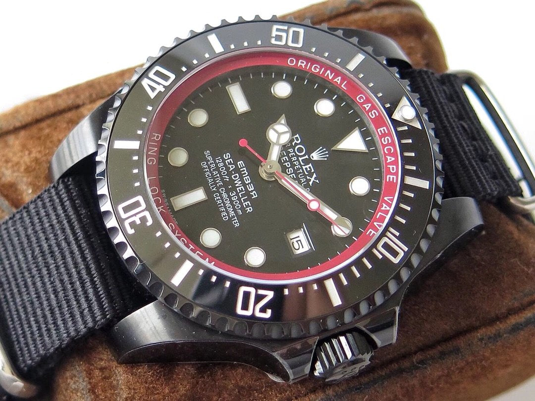 CLASSIC 44MM CUSTOM ALL-BLACK TEXTILE STRAP DIVE WATCH