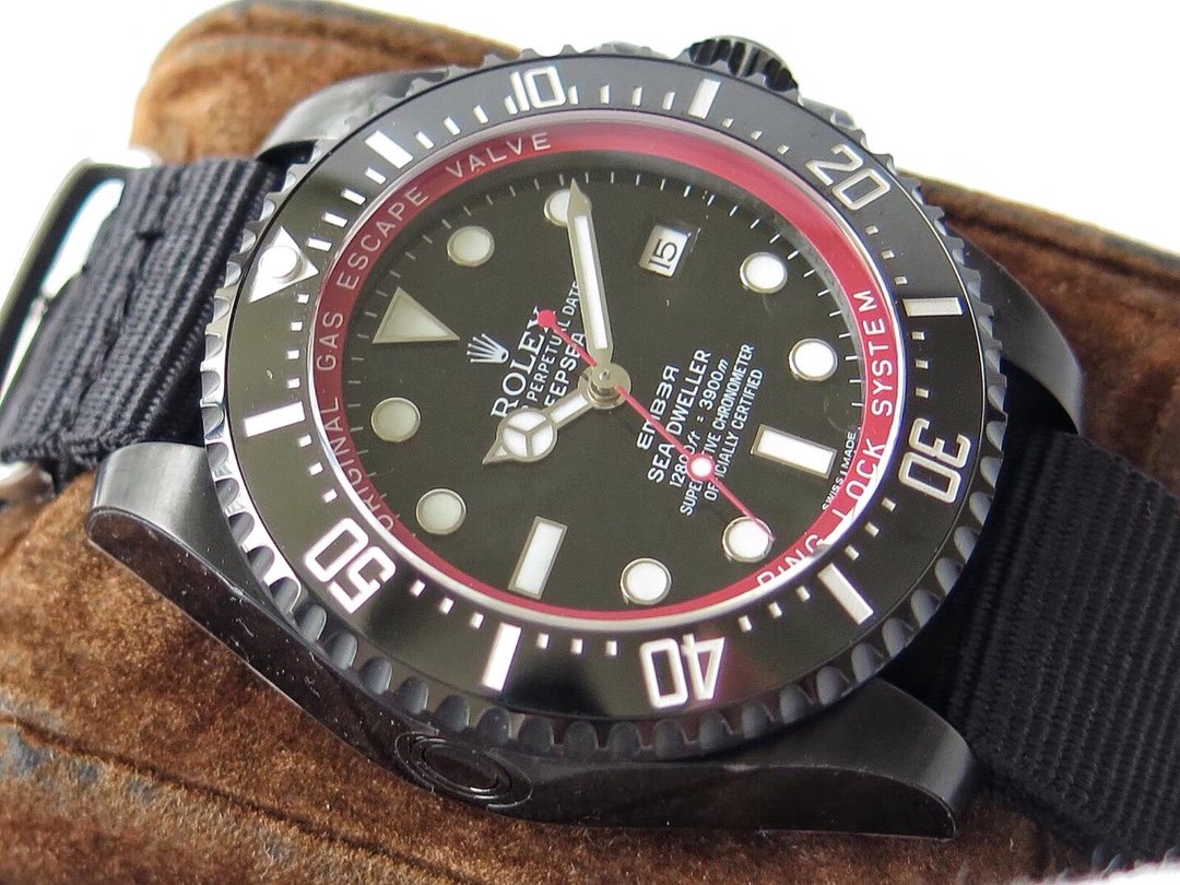 CLASSIC 44MM CUSTOM ALL-BLACK TEXTILE STRAP DIVE WATCH