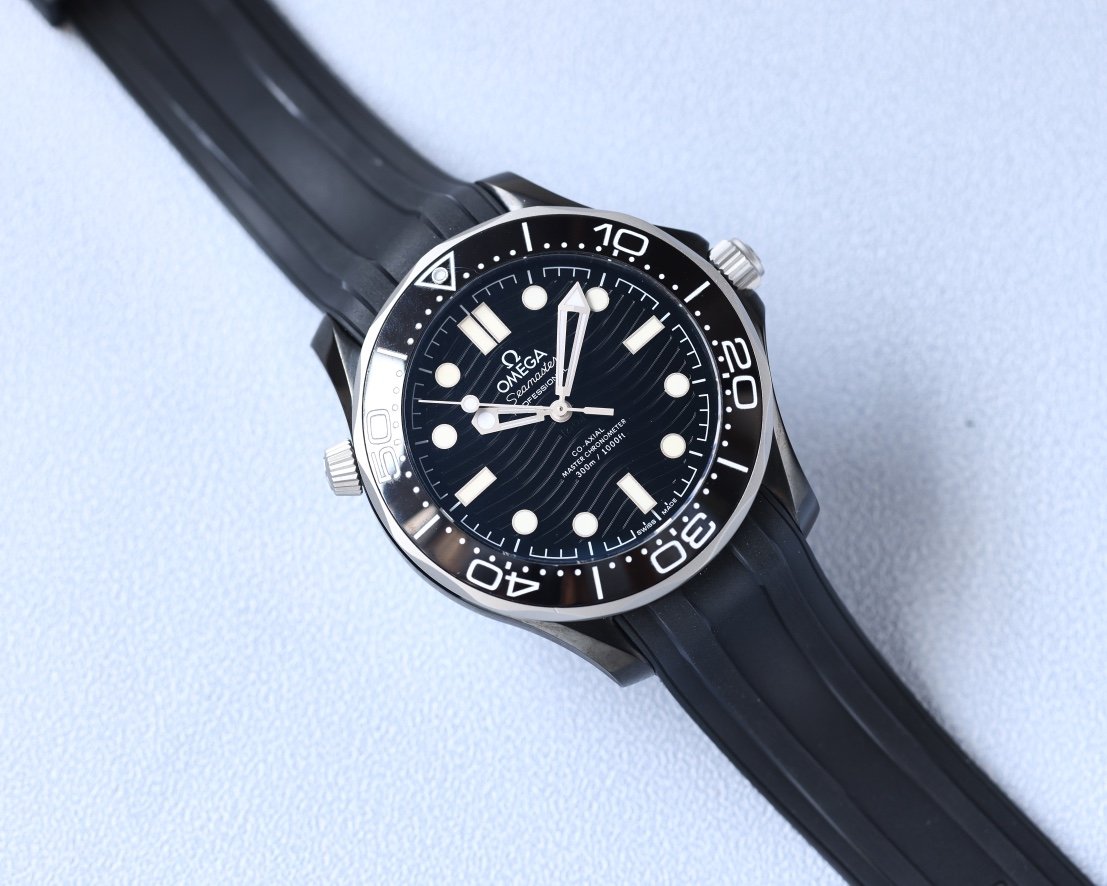 VARELLO CLASSIC PROFESSIONAL 300M DIVER BLACK CASE LIMITED EDITION