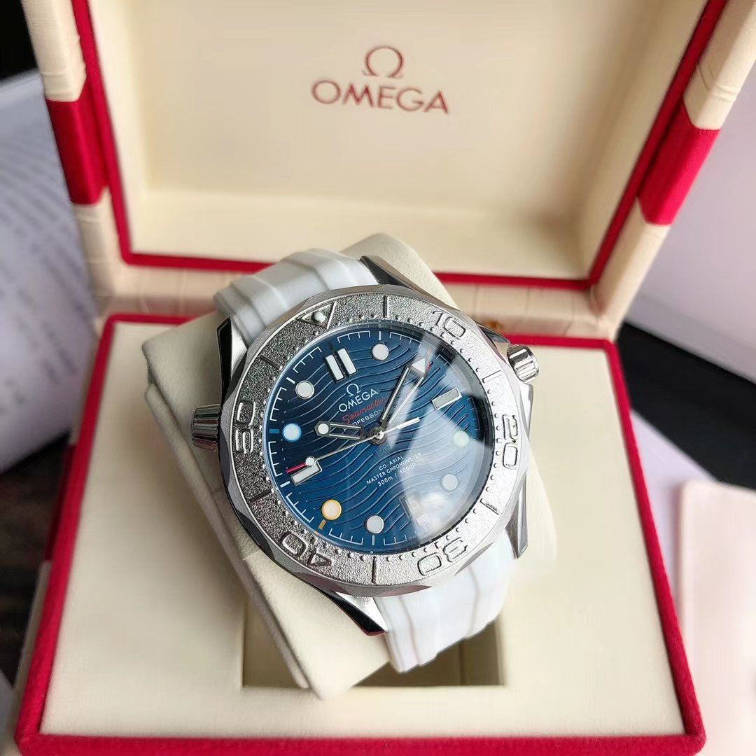 VARELLO CLASSIC DIVER 300M NEKTON BLUE DIAL WHITE RUBBER