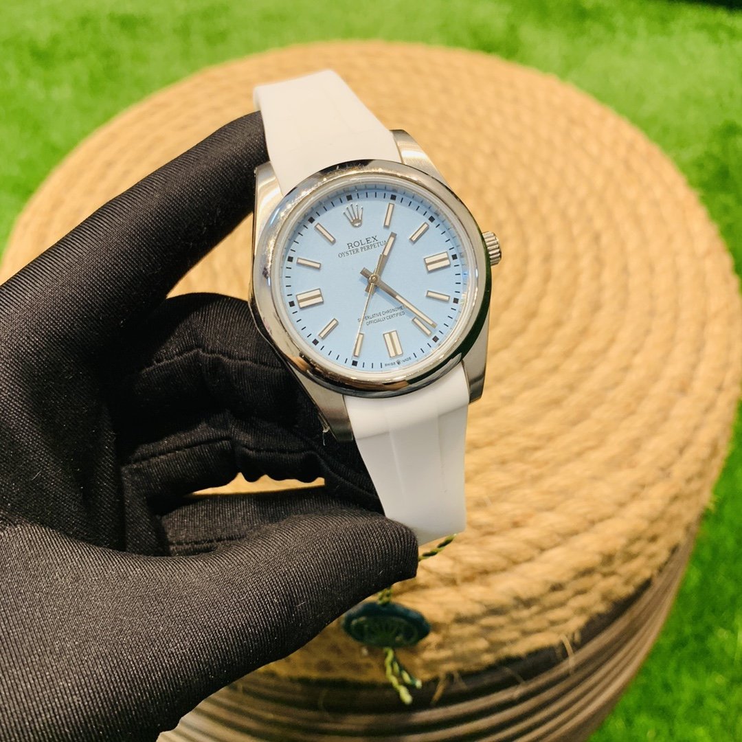 CLASSIC 41MM RUBBER STRAP WATCH