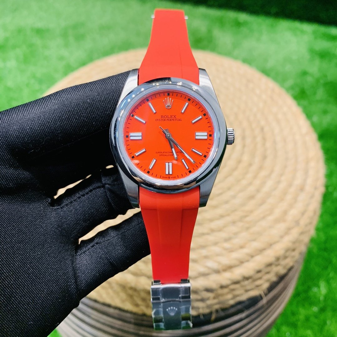 CLASSIC 41MM RUBBER STRAP WATCH