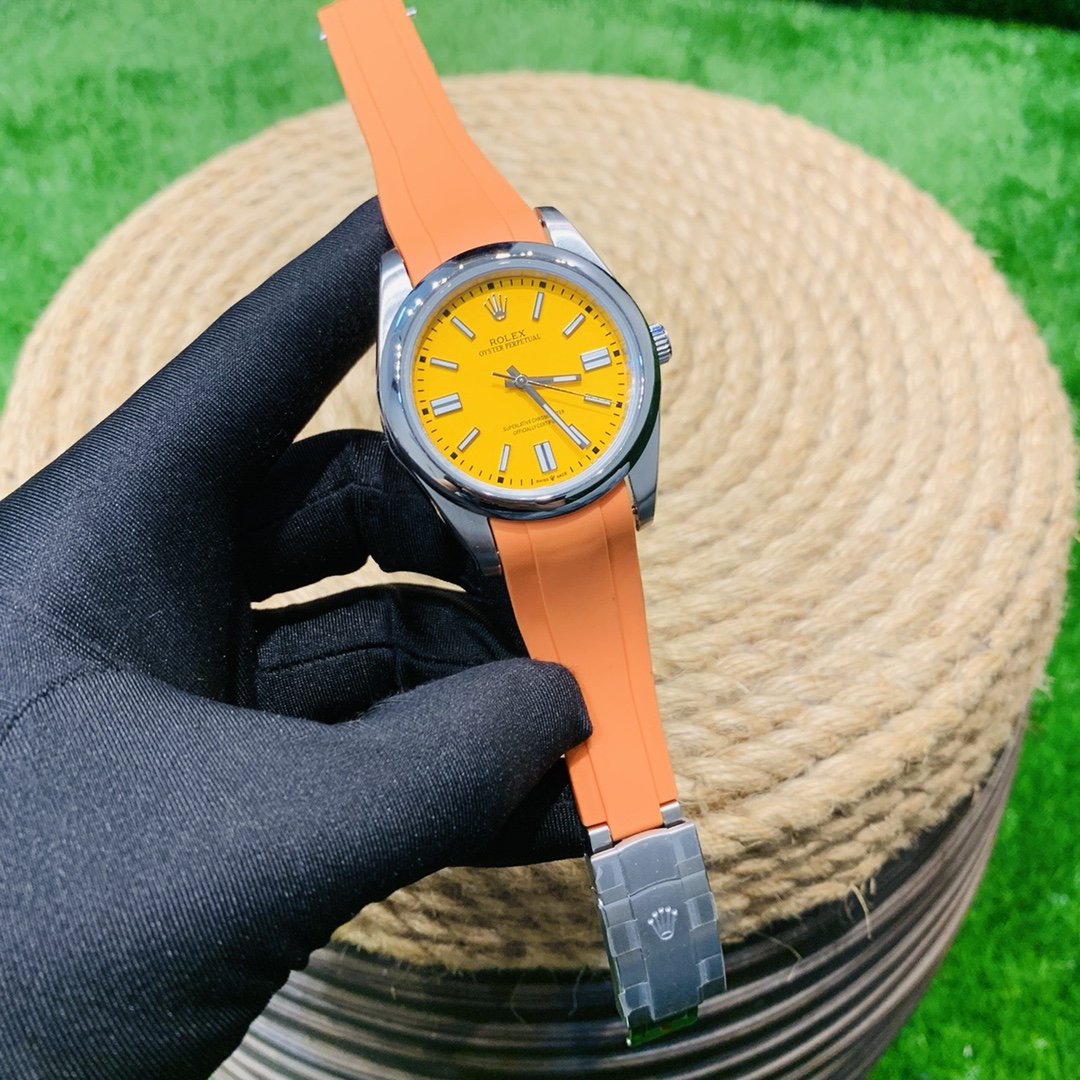 CLASSIC 41MM RUBBER STRAP WATCH