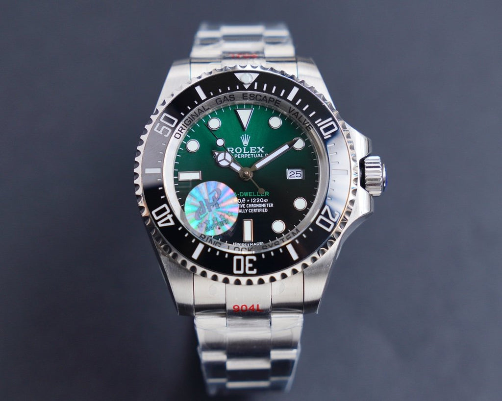 CLASSIC CUSTOM DEEP GREEN DIAL DIVE WATCH