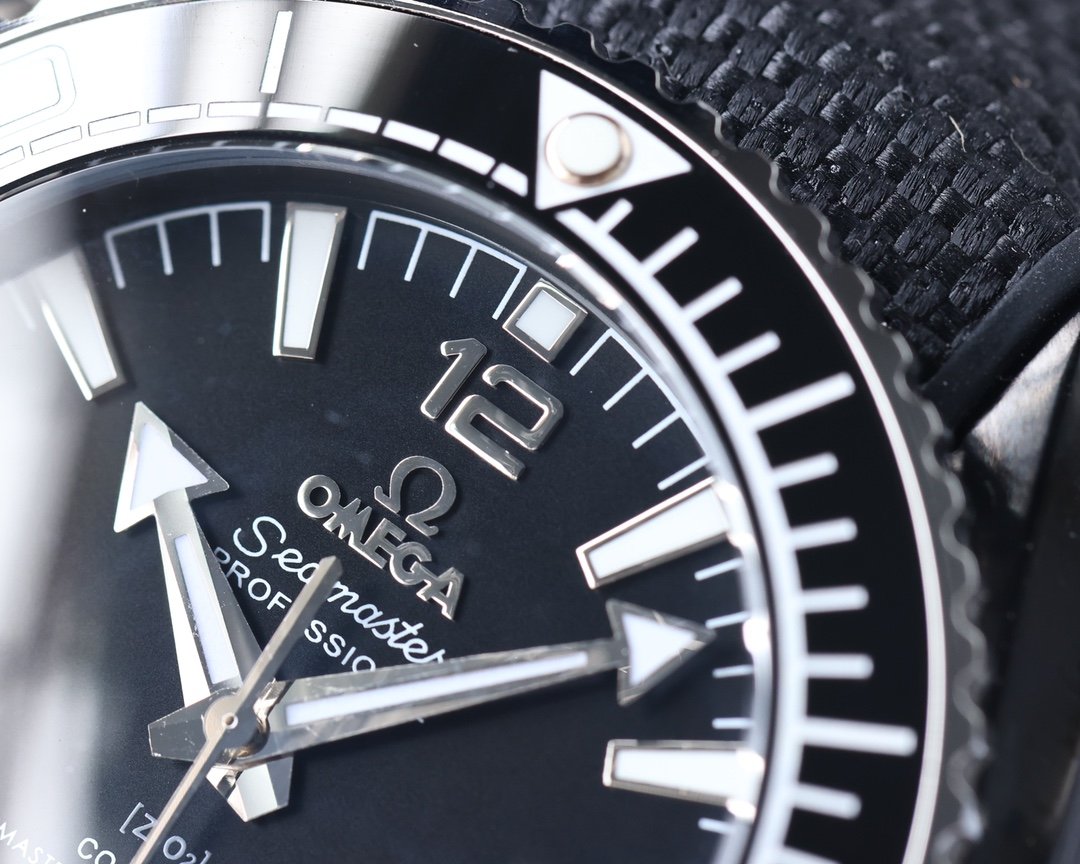 VARELLO CLASSIC OCEAN 600M BLACK CASE TEXTILE