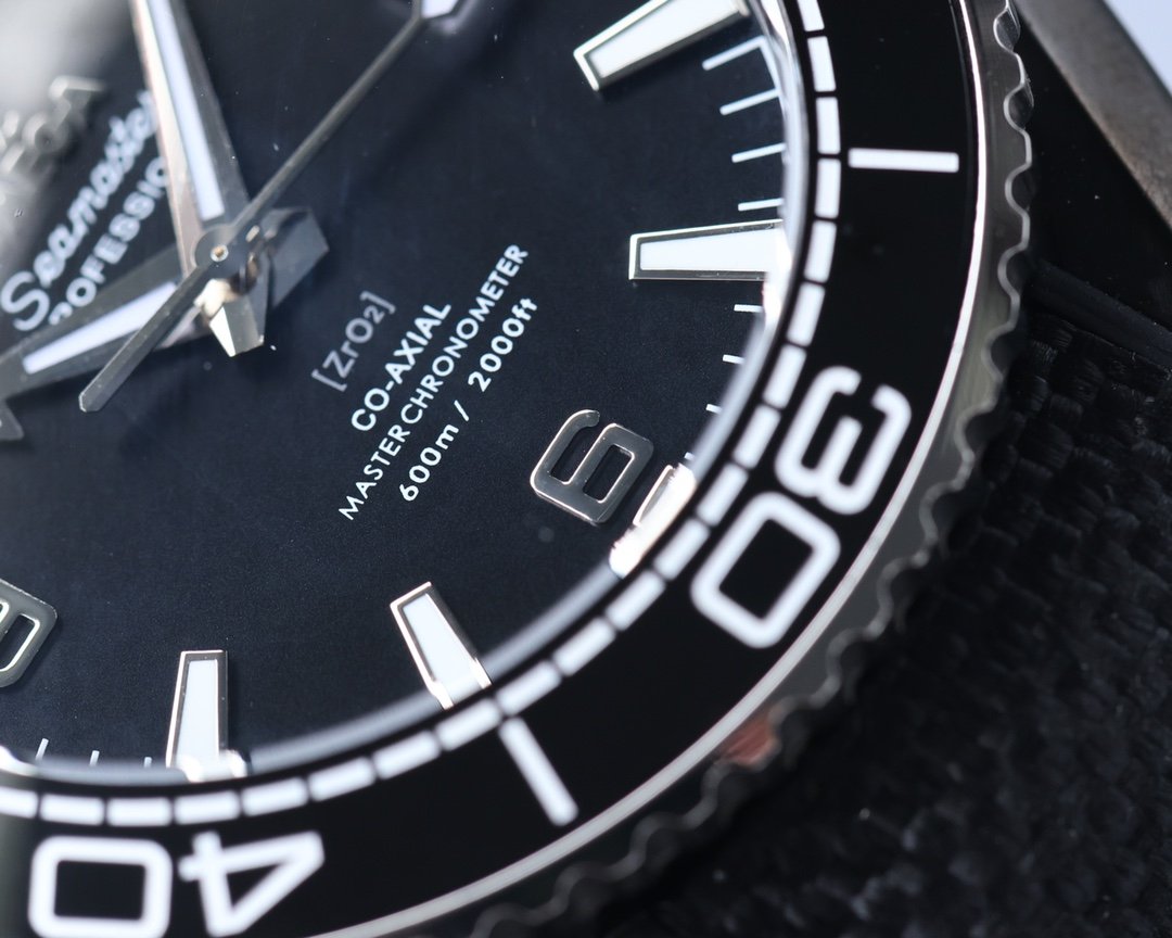 VARELLO CLASSIC OCEAN 600M BLACK CASE TEXTILE