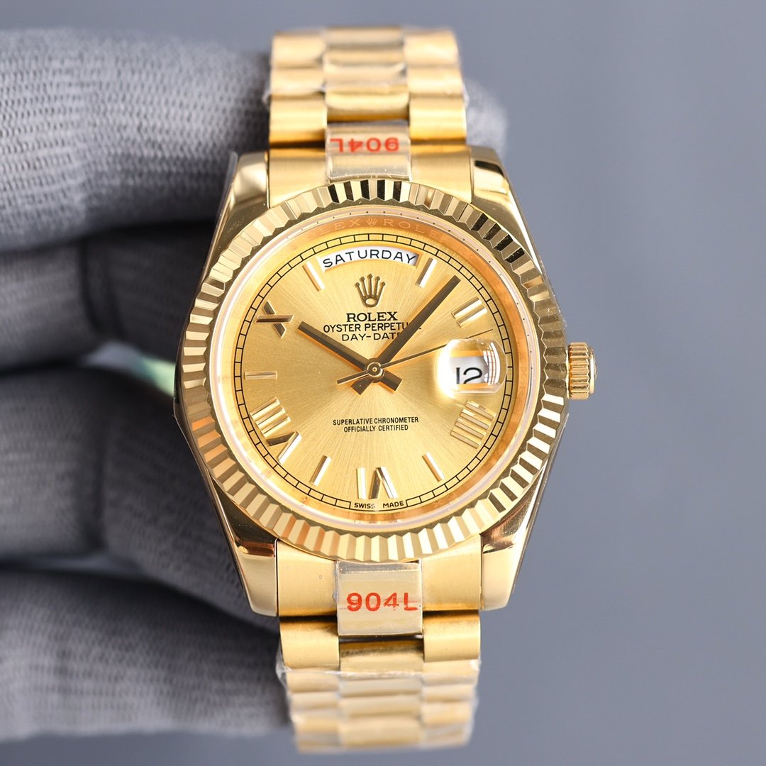 CLASSIC 40MM GOLD-TONE CASE DAY-DATE STEEL BRACELET WATCH