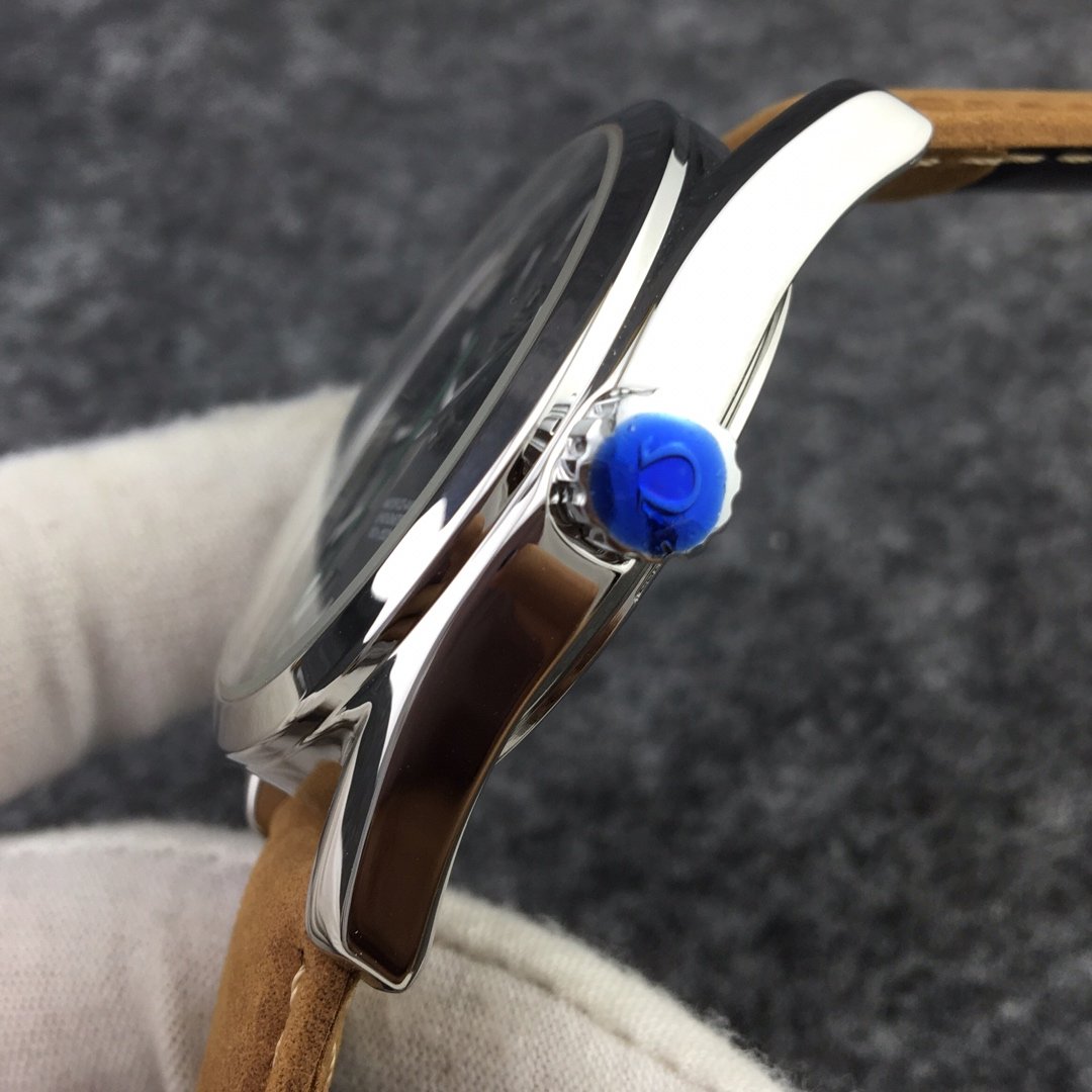 VARELLO CLASSIC 150M STEEL CASE BLACK DIAL BROWN LEATHER