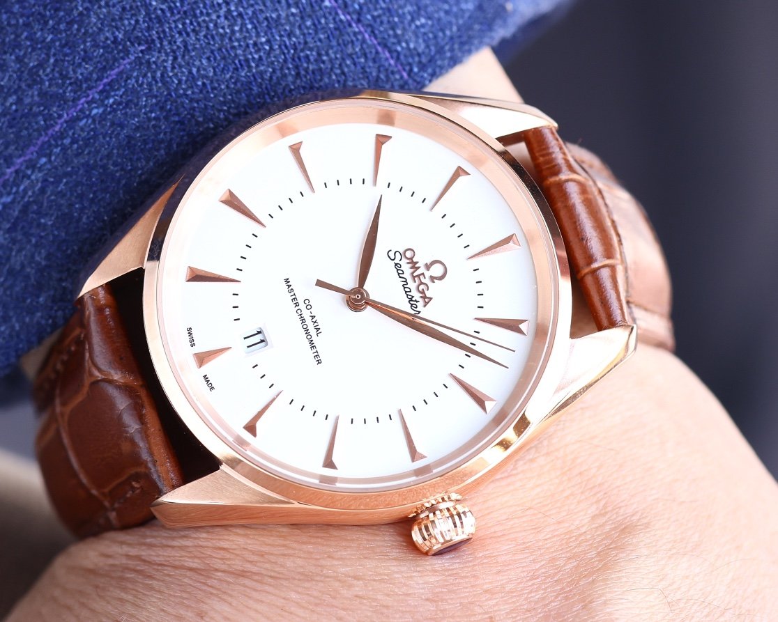 VARELLO CLASSIC 150M GOLD-TONE CASE LEATHER STRAP WATCH