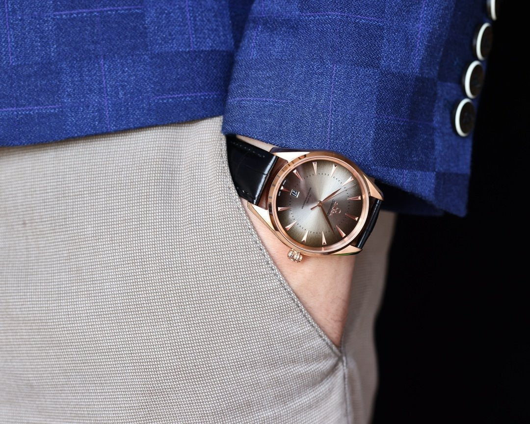VARELLO CLASSIC 150M GOLD-TONE CASE LEATHER STRAP WATCH