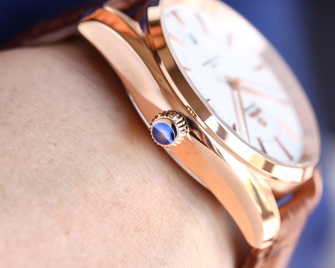 VARELLO CLASSIC 150M GOLD-TONE CASE LEATHER STRAP WATCH