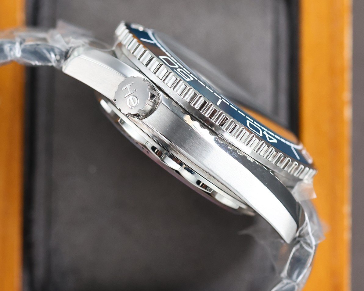 VARELLO CLASSIC PROFESSIONAL OCEAN 600M BLUE CERAMIC STEEL BRACELET