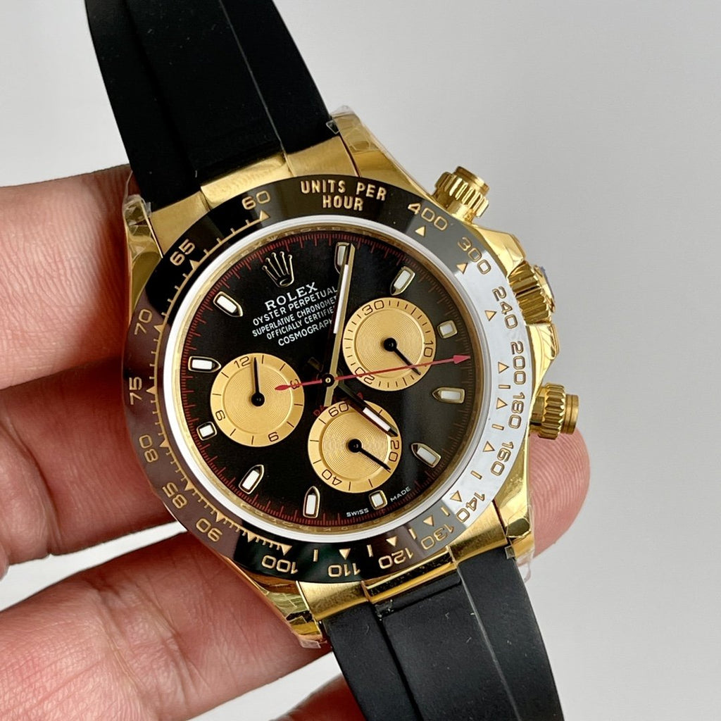 CLASSIC GOLD-TONE CHRONOGRAPH RUBBER STRAP WATCH