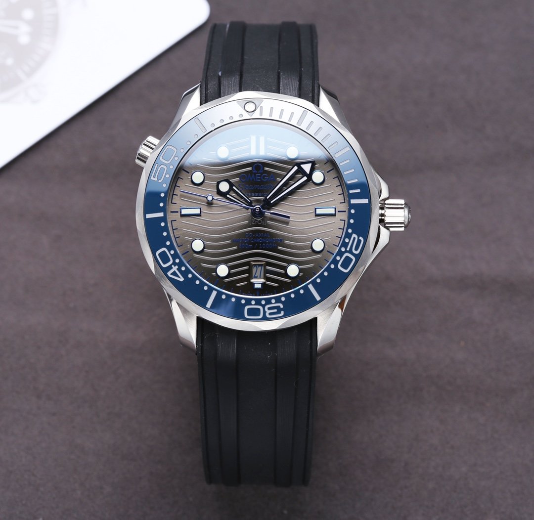VARELLO CLASSIC DIVER 300 GREY DIAL BLACK RUBBER