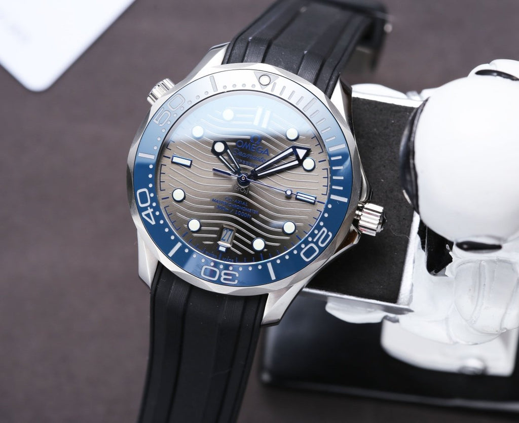 VARELLO CLASSIC DIVER 300 GREY DIAL BLACK RUBBER