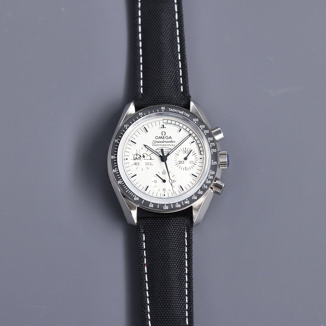 VARELLO CLASSIC 42MM WHITE DIAL CHRONOGRAPH WATCH