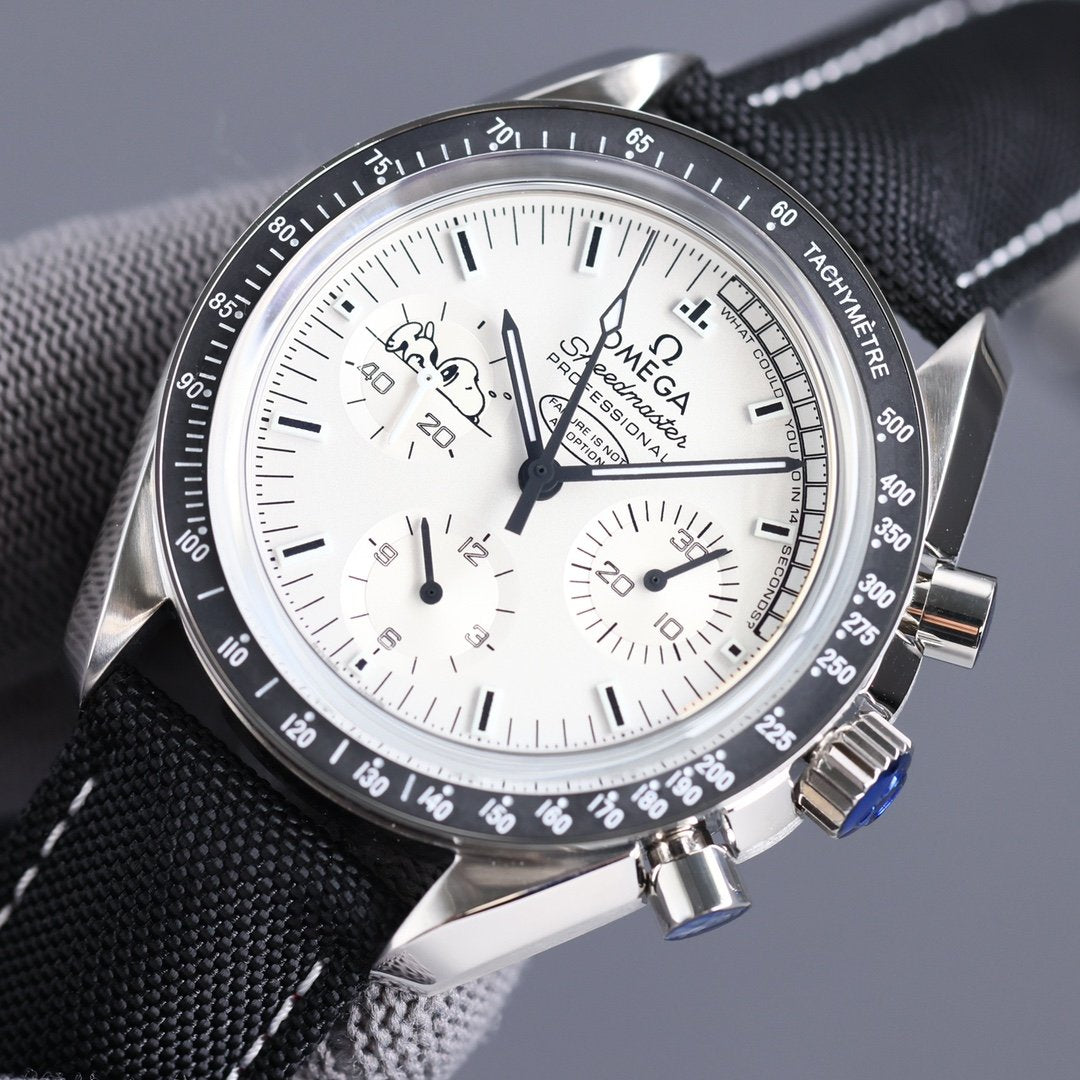 VARELLO CLASSIC 42MM WHITE DIAL CHRONOGRAPH WATCH
