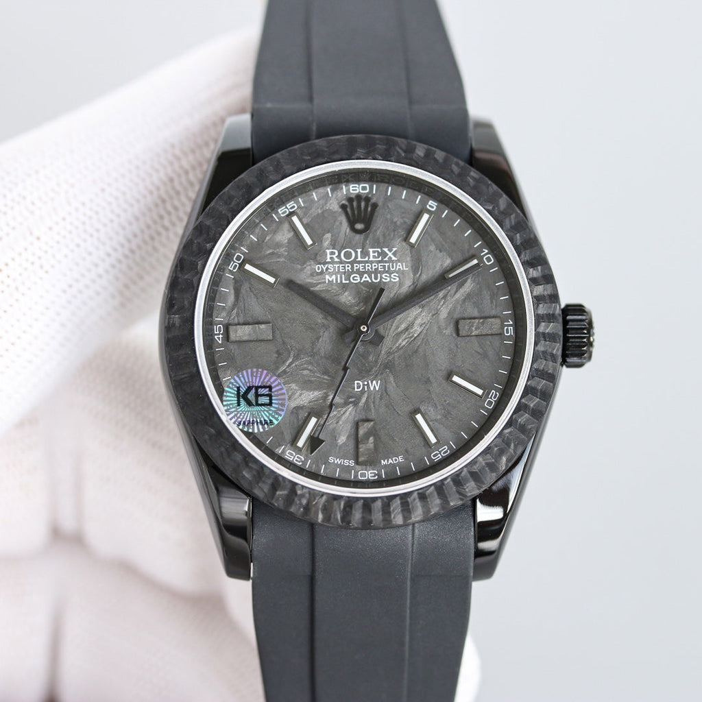CLASSIC 36MM CUSTOM ALL-CARBON FIBER WATCH
