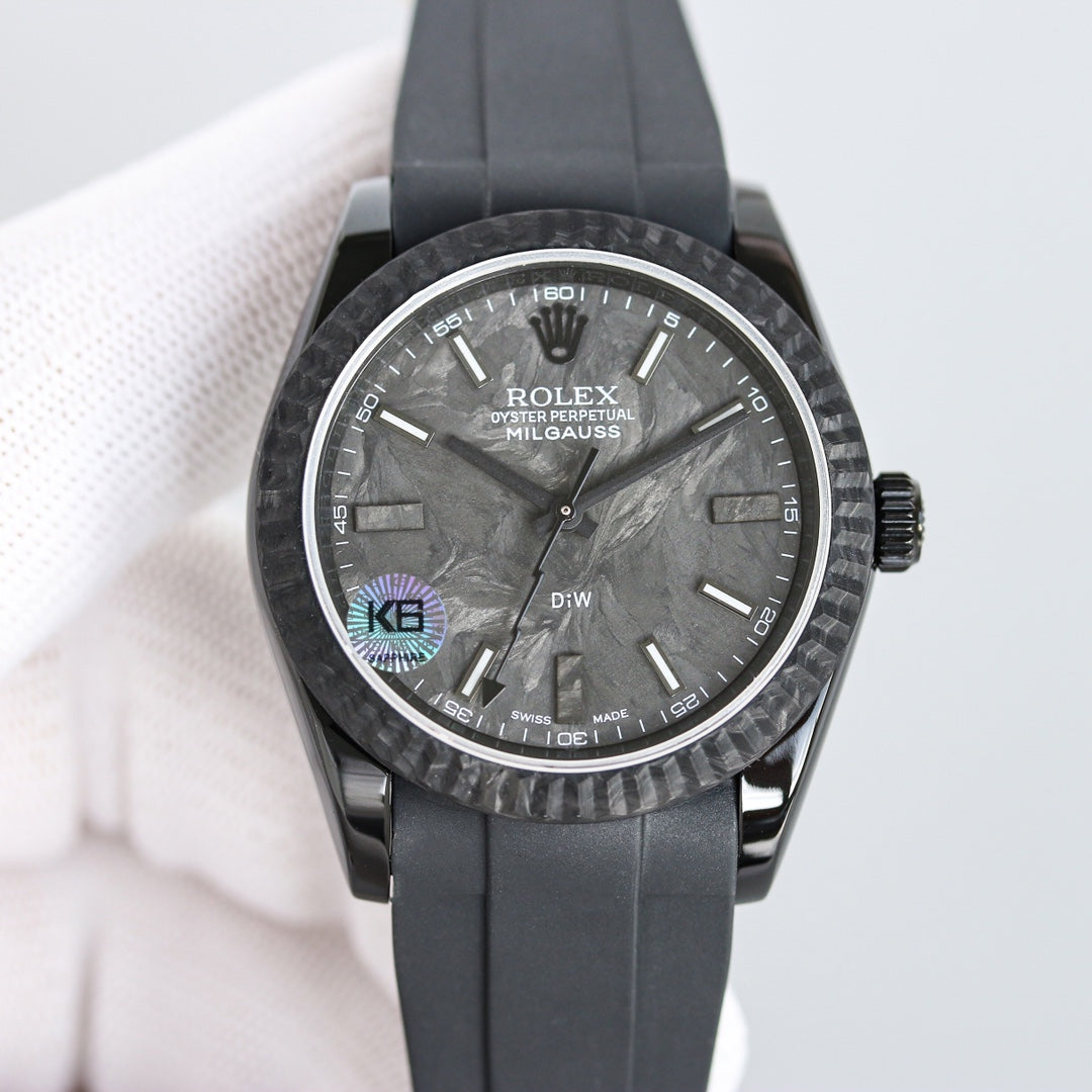 CLASSIC 36MM CUSTOM ALL-CARBON FIBER WATCH