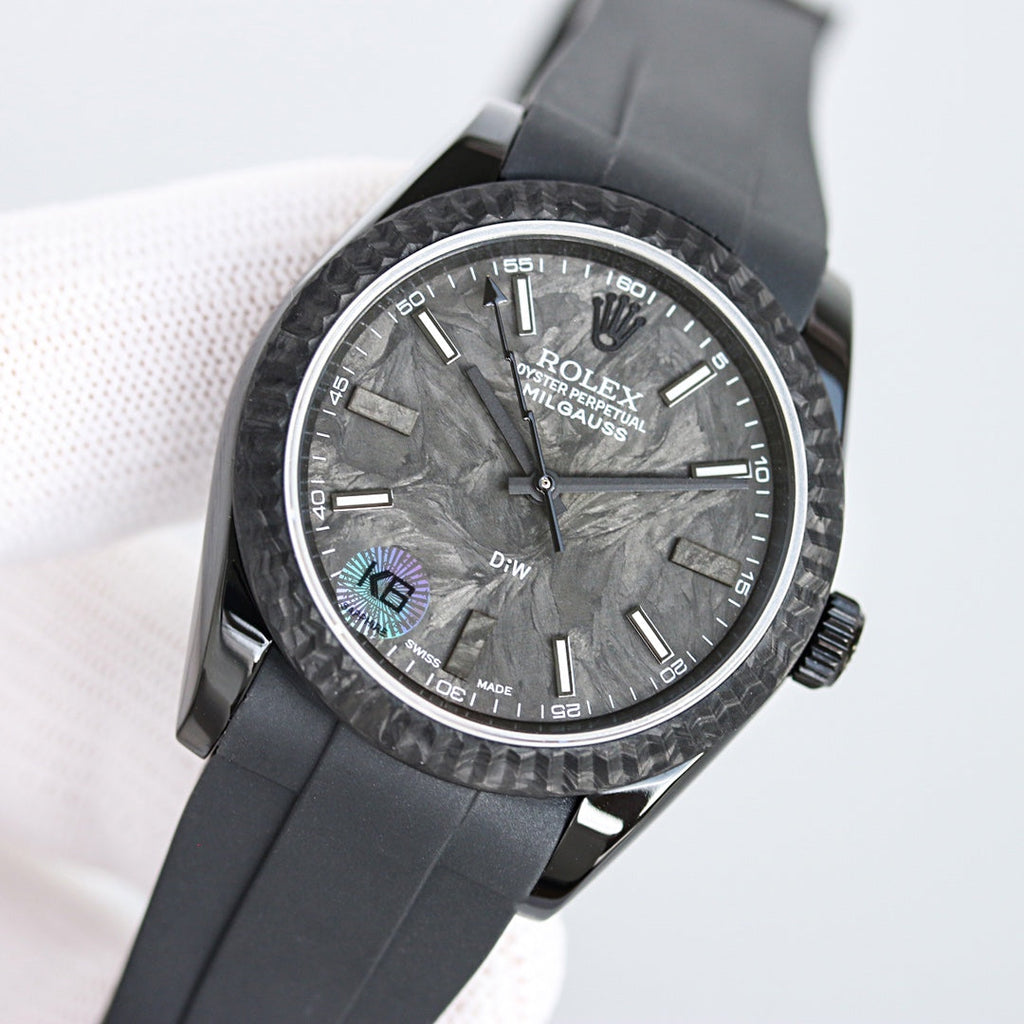 CLASSIC 36MM CUSTOM ALL-CARBON FIBER WATCH