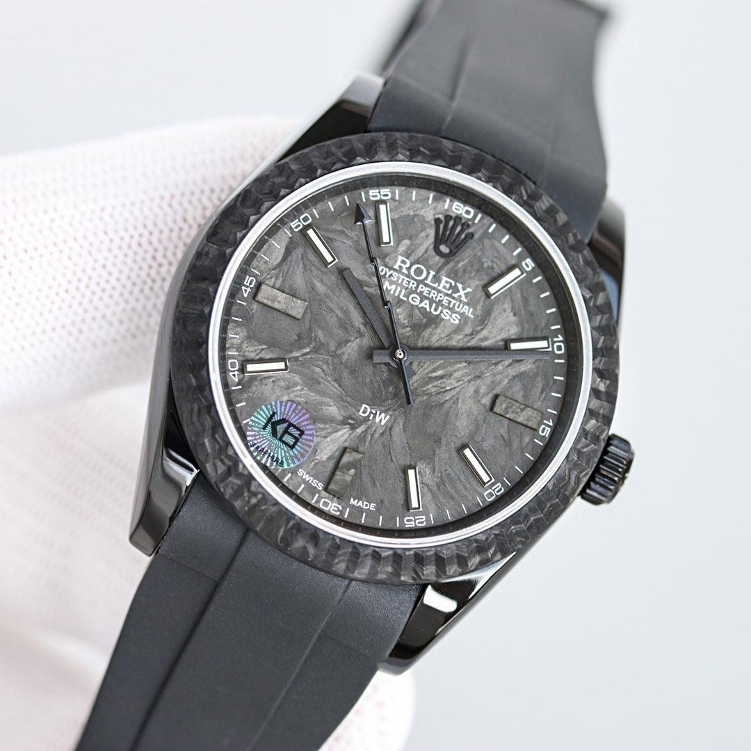 CLASSIC 36MM CUSTOM ALL-CARBON FIBER WATCH