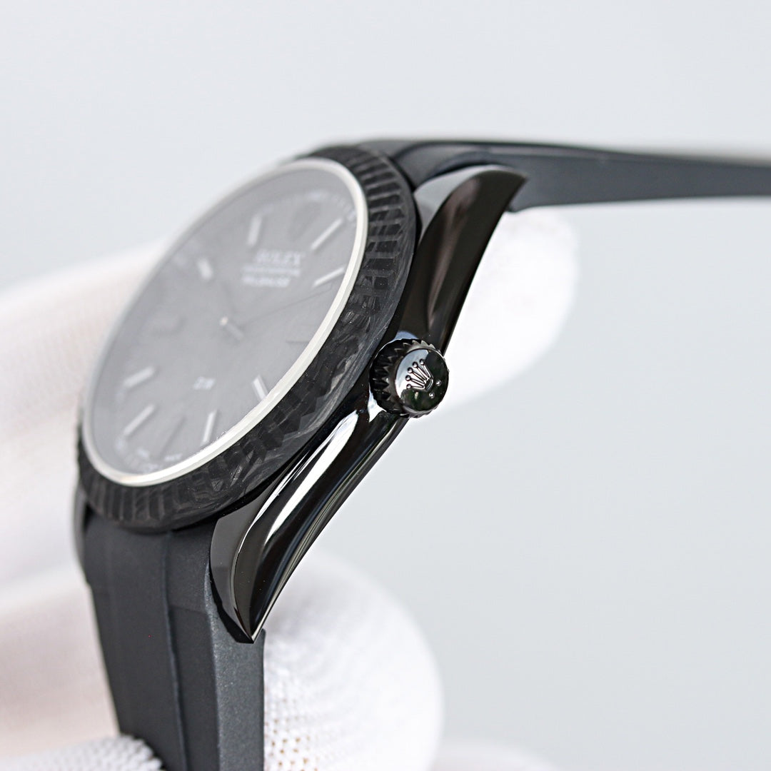 CLASSIC 36MM CUSTOM ALL-CARBON FIBER WATCH
