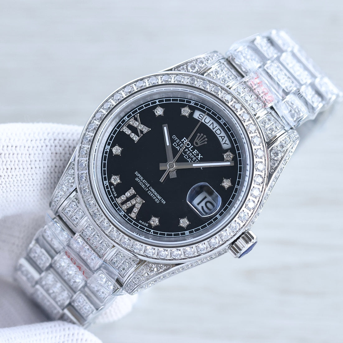 CLASSIC 41MM SILVER-TONE FULL DIAMOND-SET WATCH