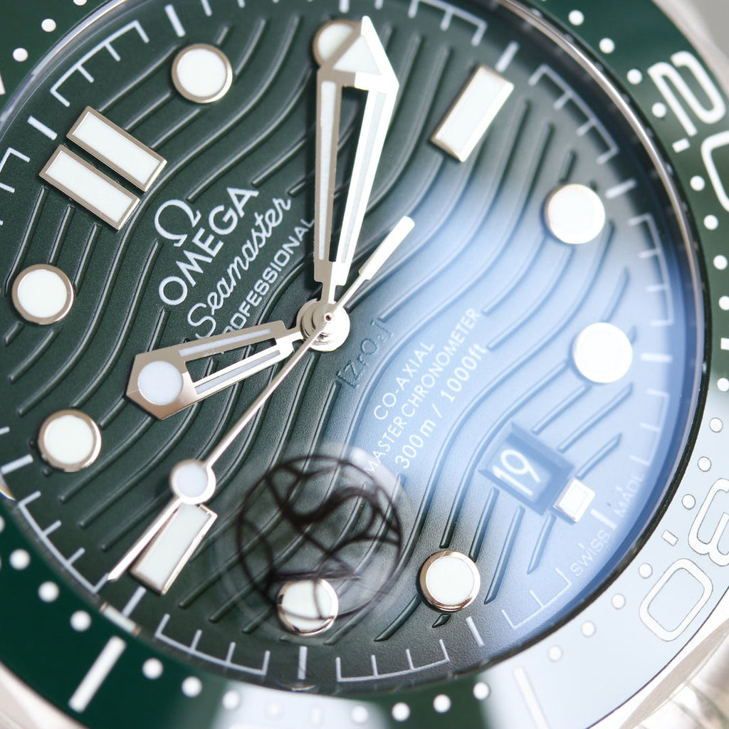 VARELLO CLASSIC DIVER 300 CUSTOM GREEN DIAL