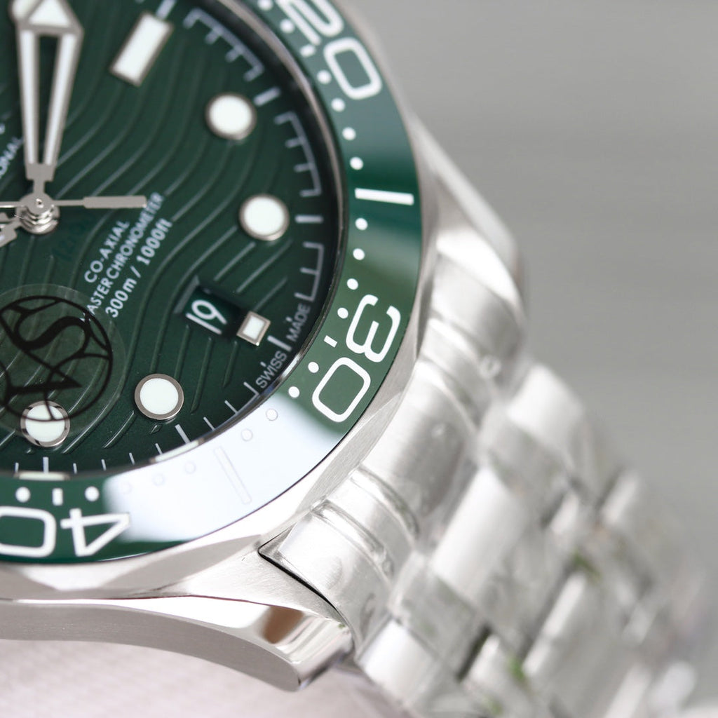 VARELLO CLASSIC DIVER 300 CUSTOM GREEN DIAL