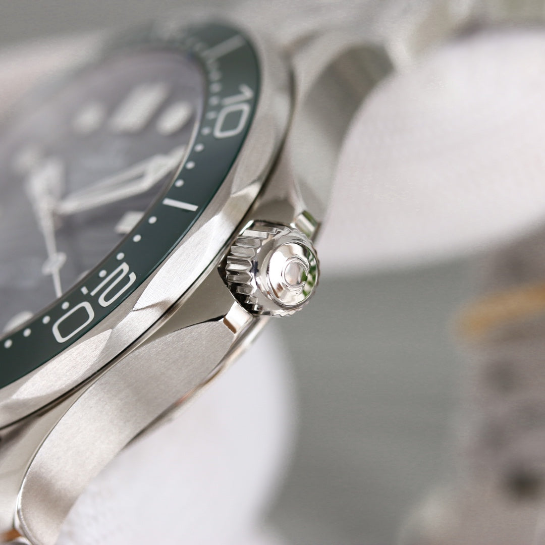VARELLO CLASSIC DIVER 300 CUSTOM GREEN DIAL