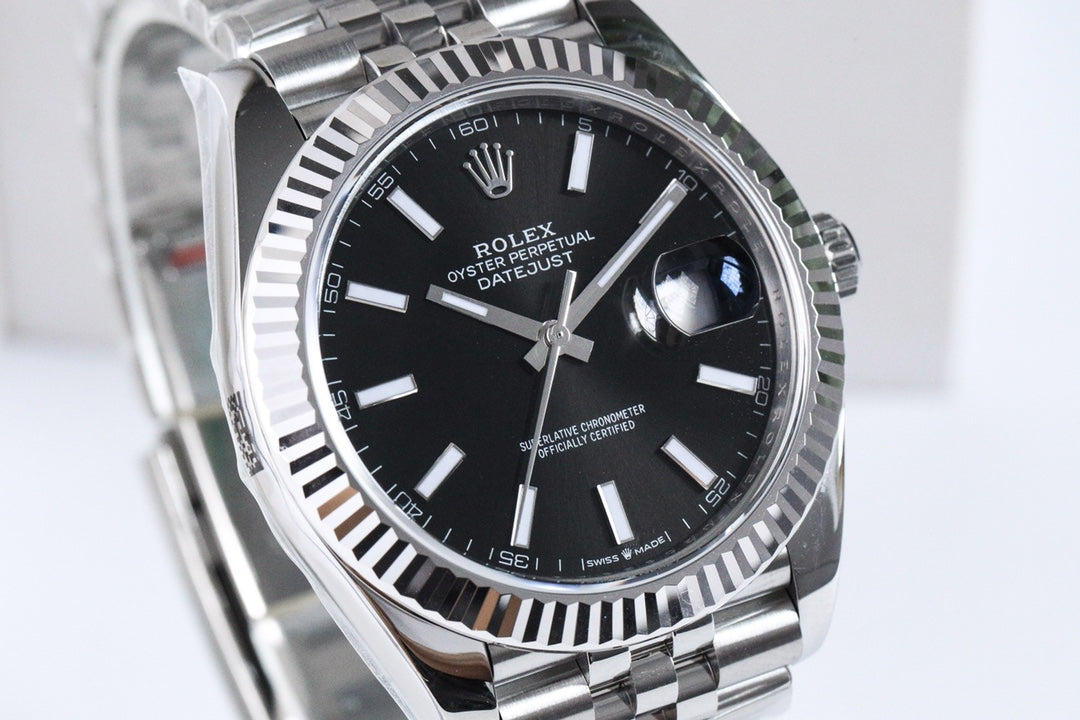 CLASSIC 41MM SILVER CASE BLACK DIAL WATCH