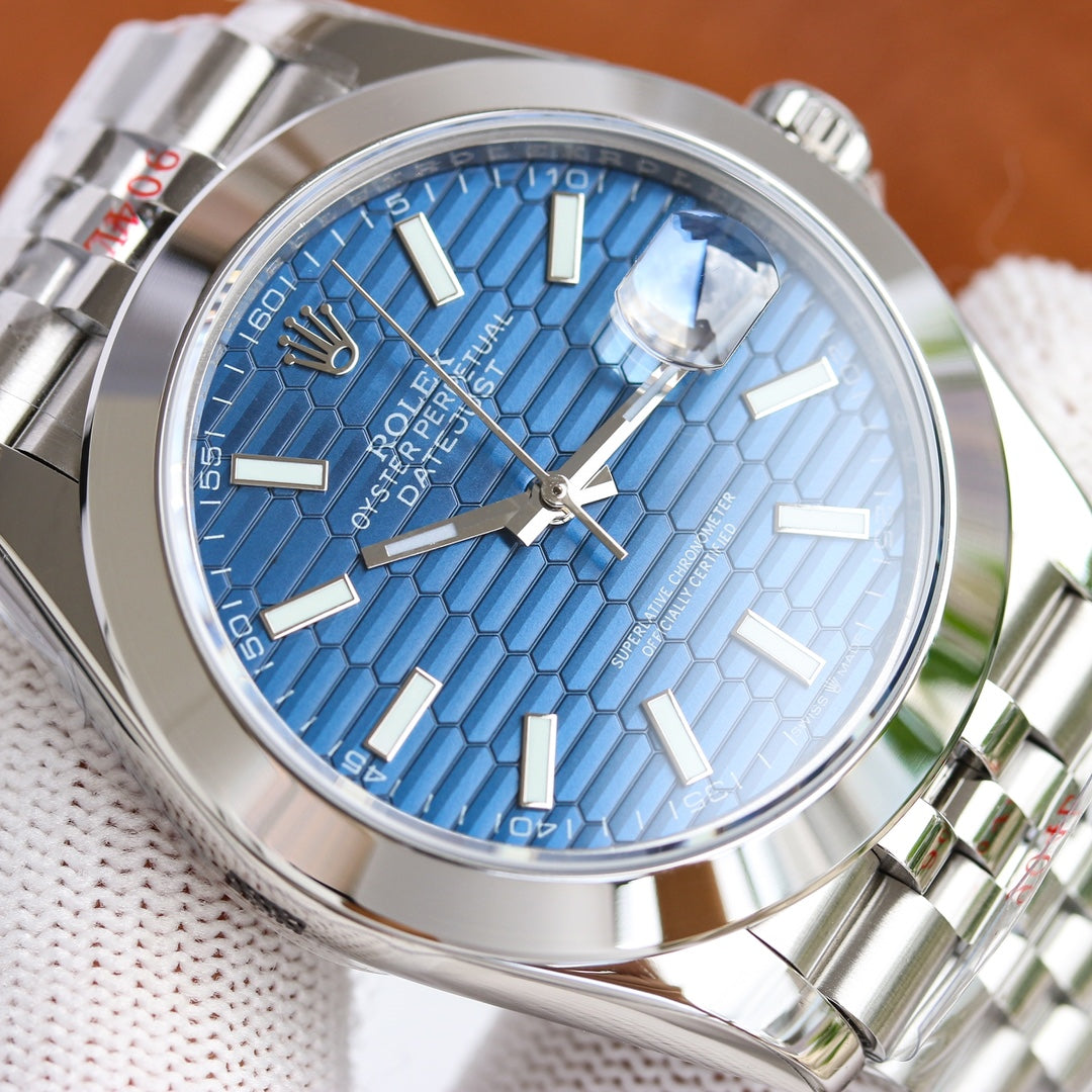 CLASSIC 41MM SMOOTH BEZEL FLUTED DIAL WATCH