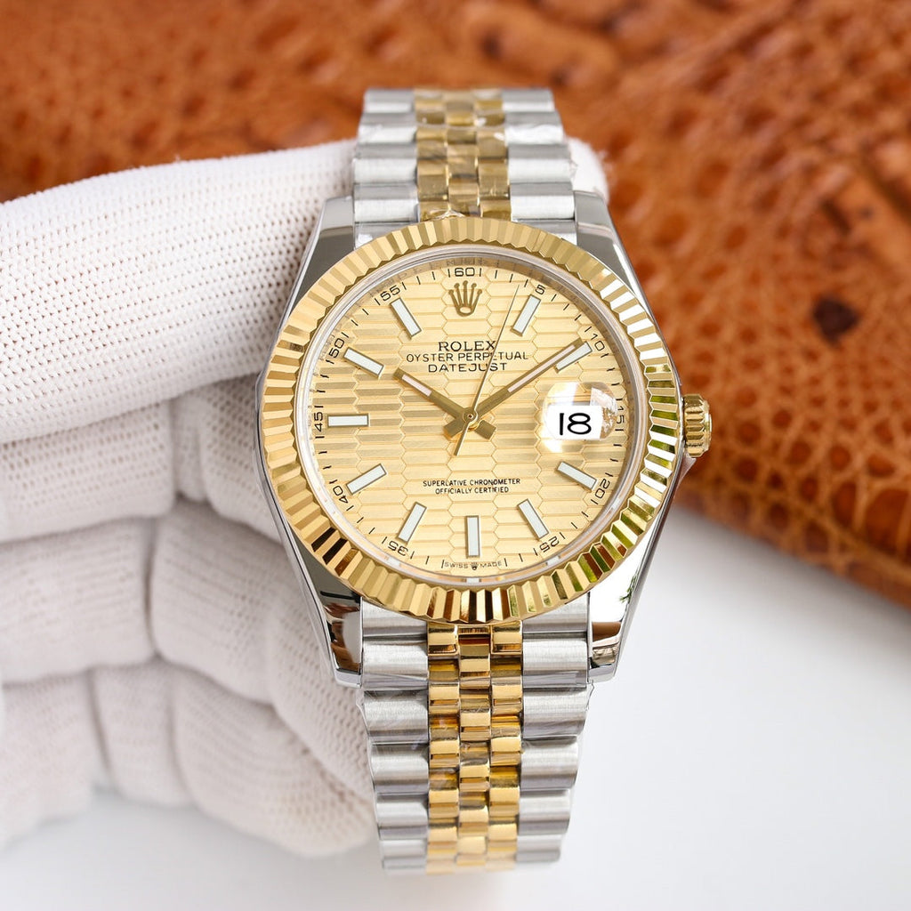 CLASSIC 41MM FLUTED DIAL WATCH