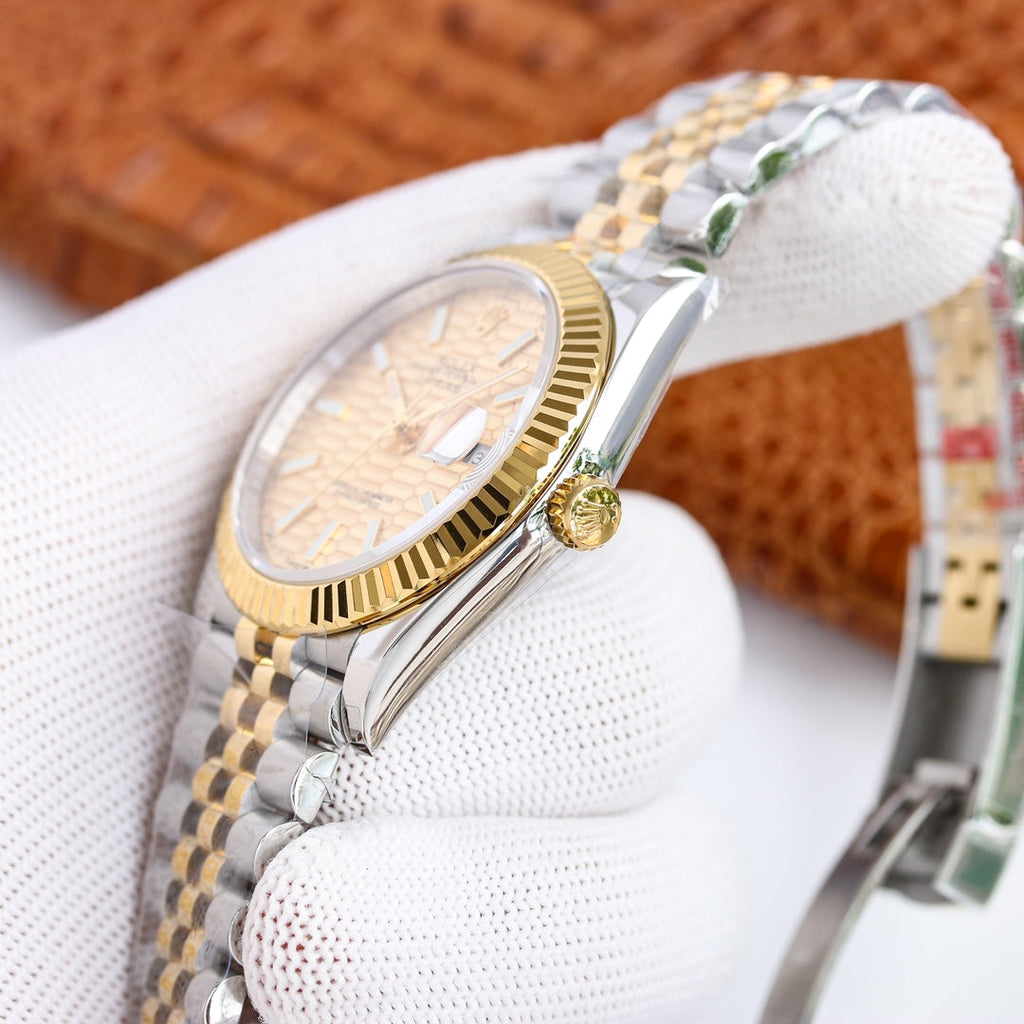 CLASSIC 41MM FLUTED DIAL WATCH