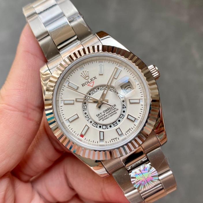 CLASSIC 42MM WHITE DIAL STAINLESS STEEL WATCH