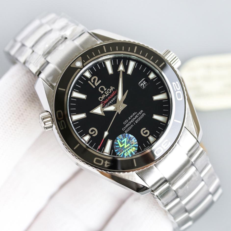 VARELLO CLASSIC PROFESSIONAL OCEAN 600M BLACK DIAL