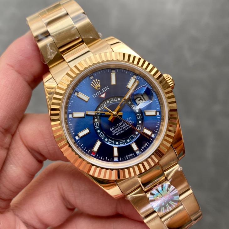 CLASSIC 42MM YELLOW GOLD-TONE BLUE DIAL WATCH