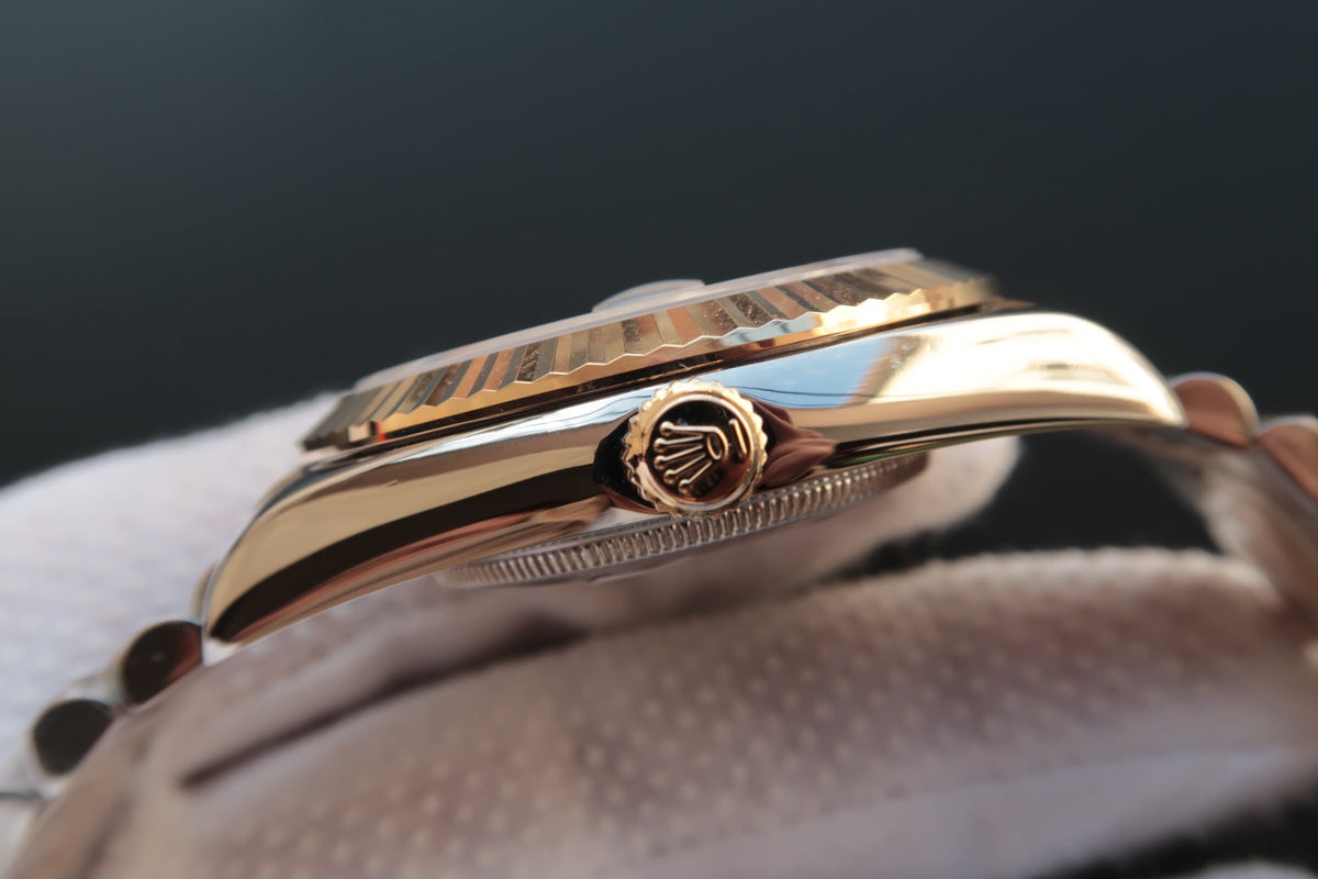 CLASSIC II GOLD STEEL WHITE DIAL ARABIC NUMERALS