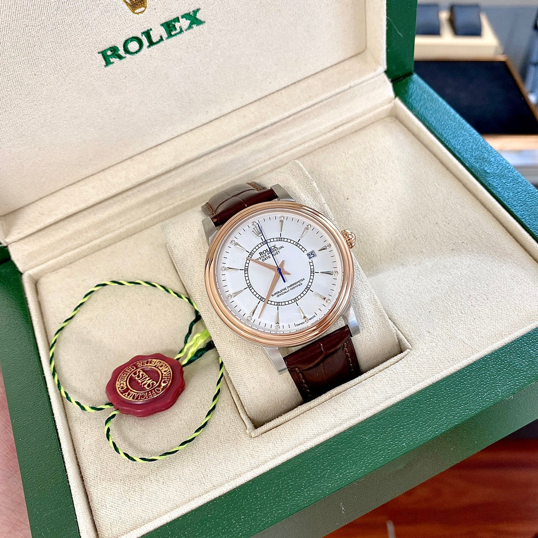 CLASSIC 40MM LEATHER STRAP WATCH