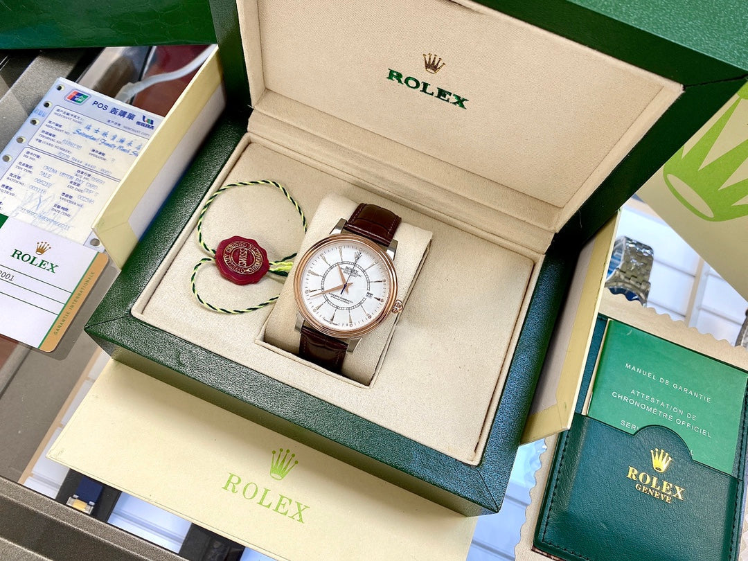 CLASSIC 40MM LEATHER STRAP WATCH