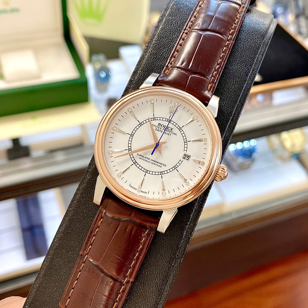 CLASSIC 40MM LEATHER STRAP WATCH