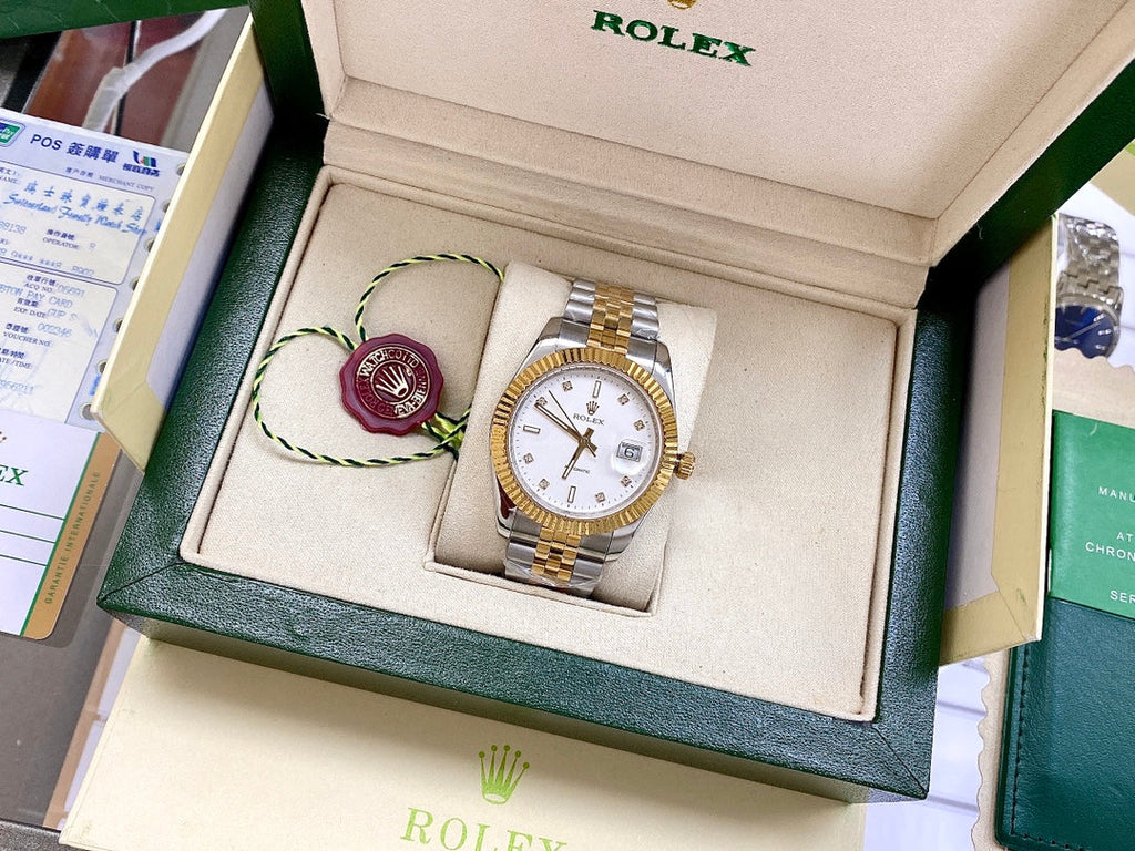 CLASSIC 40MM STAINLESS STEEL STRAP WATCH