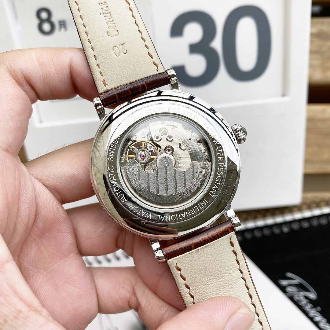 CLASSIC 40MM CASUAL LEATHER STRAP WATCH