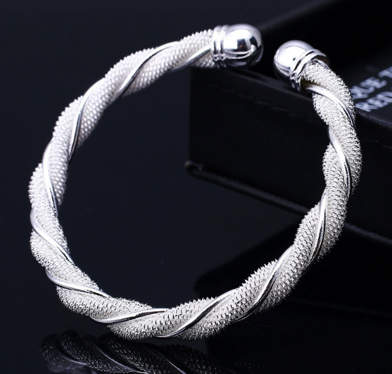 Minimalist Layered Chain Bracelet with Rectangular Crystal – Adjustable Silver Bracelet – Elegant Everyday Jewelry for Women