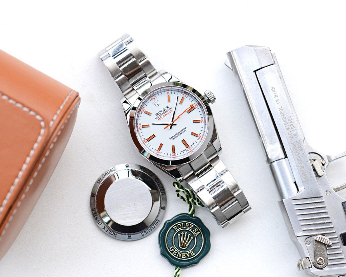 CLASSIC STAINLESS STEEL WHITE DIAL