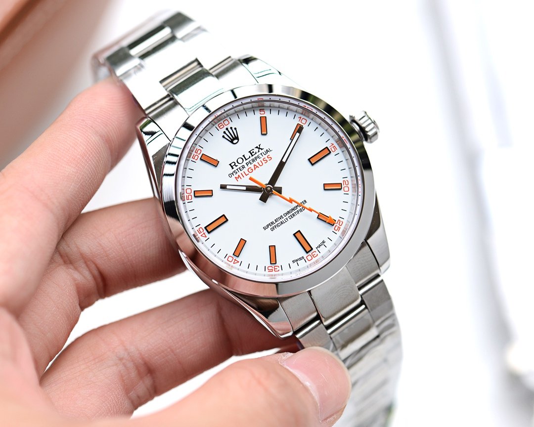 CLASSIC STAINLESS STEEL WHITE DIAL